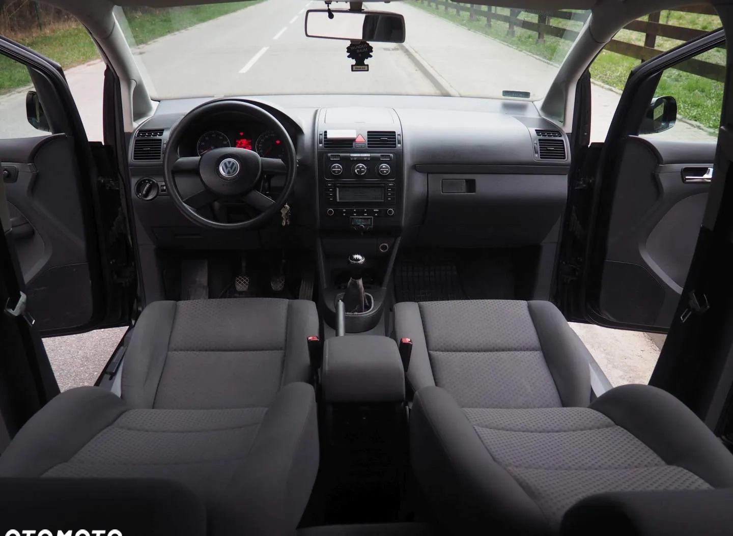 Volkswagen Touran cena 11900 przebieg: 228240, rok produkcji 2003 z Rzepin małe 704